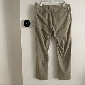 Rhone Men's Tan Pants size 33